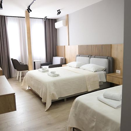 Sol Hotel Shkoder Exterior photo