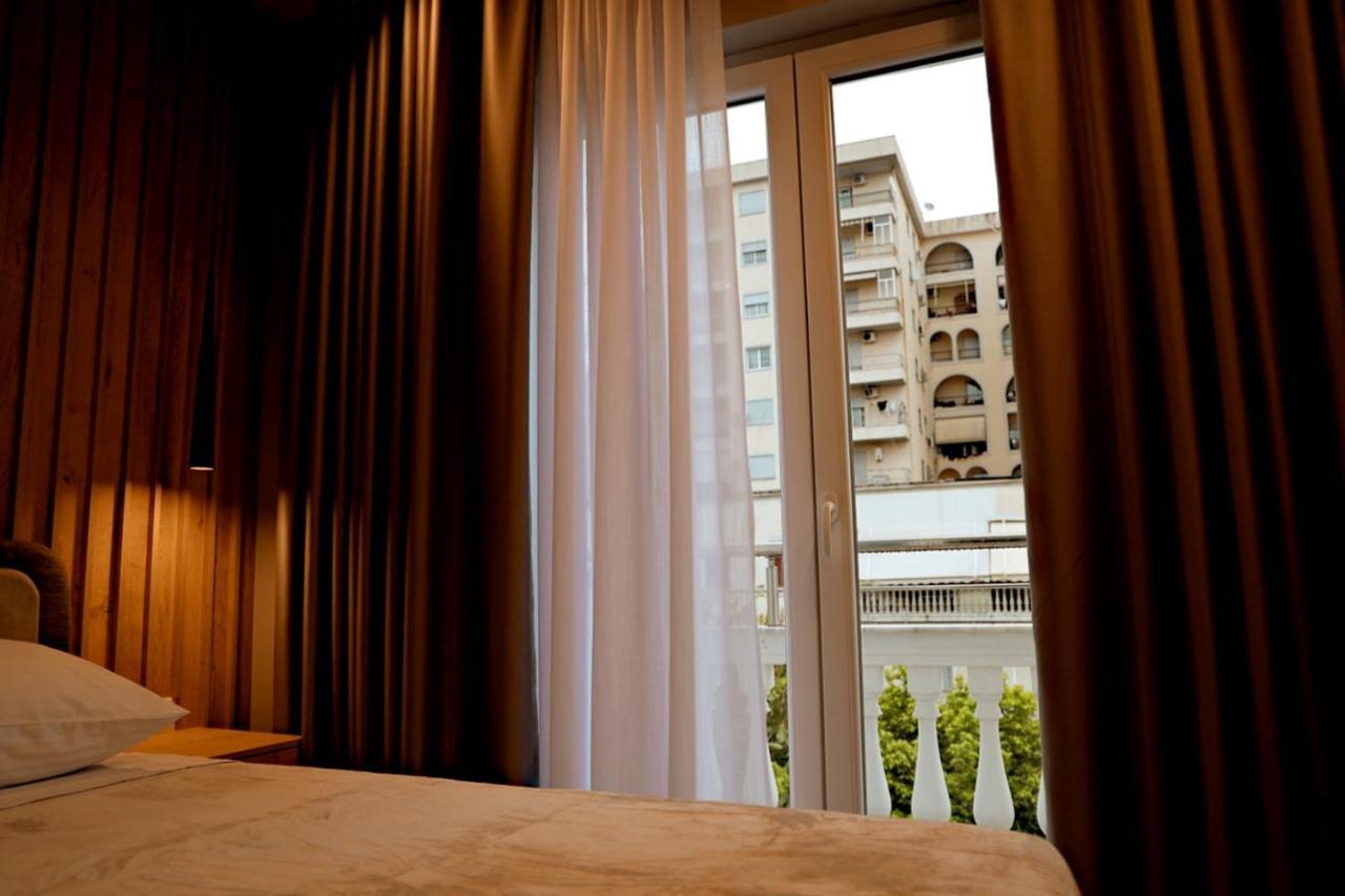 Sol Hotel Shkoder Exterior photo