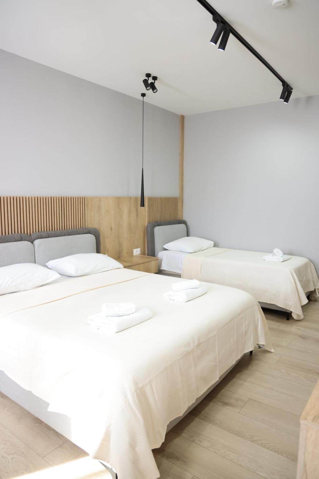 Sol Hotel Shkoder Exterior photo