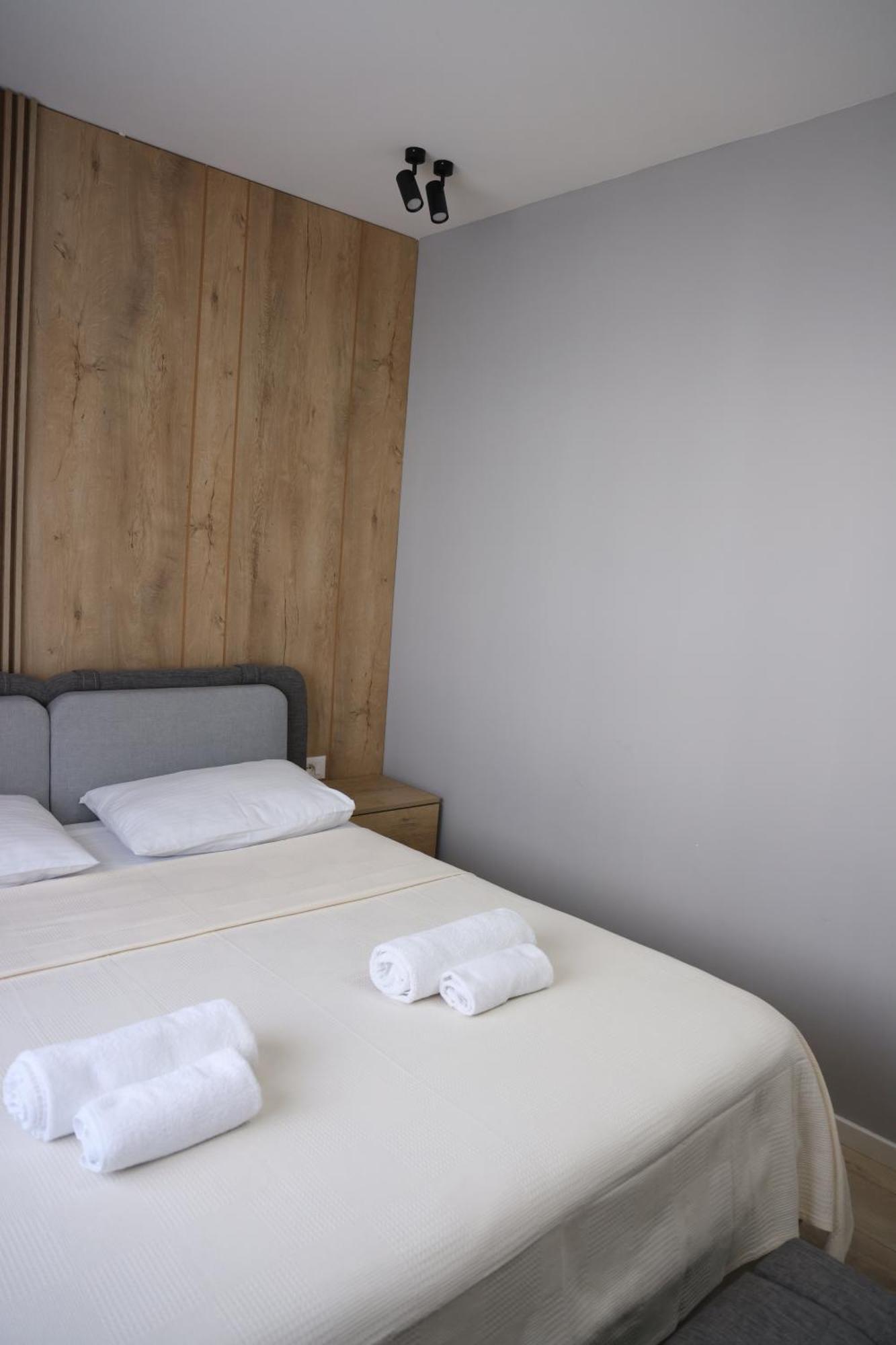 Sol Hotel Shkoder Exterior photo